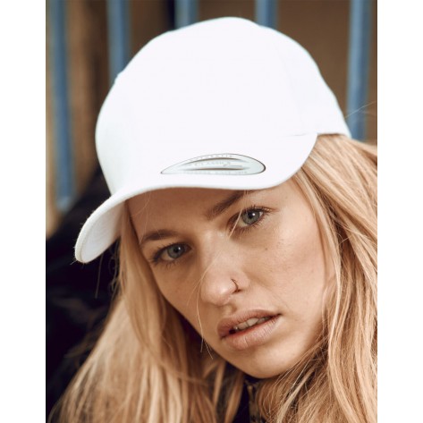 Flexfit Curved Classic Snapback
